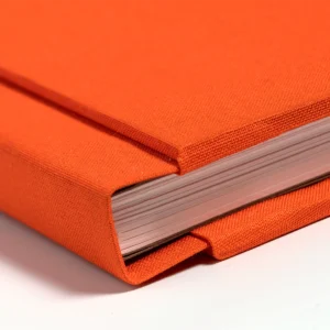 Album-libro con legatura a filo refe